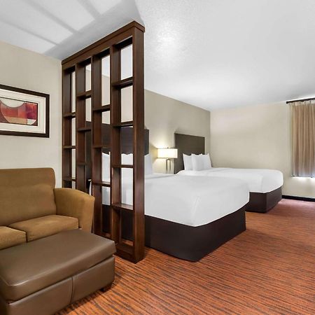 Comfort Suites Кловис Екстериор снимка