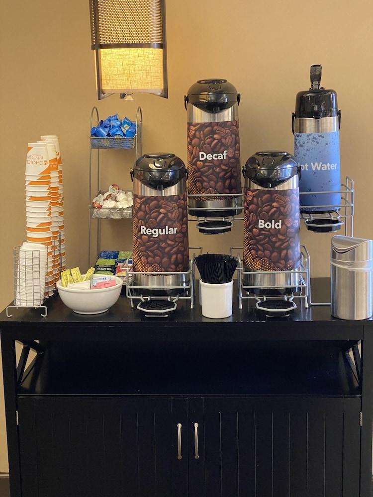 Comfort Suites Кловис Екстериор снимка
