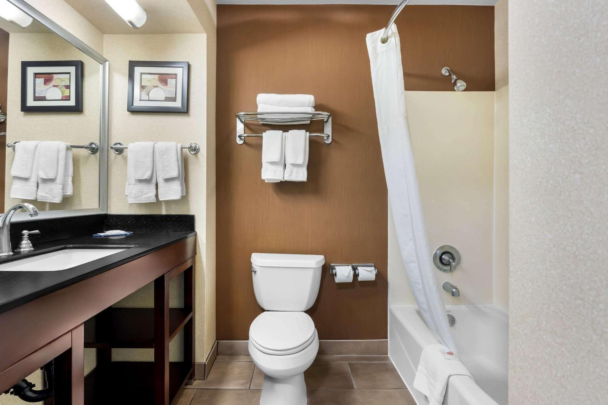 Comfort Suites Кловис Екстериор снимка