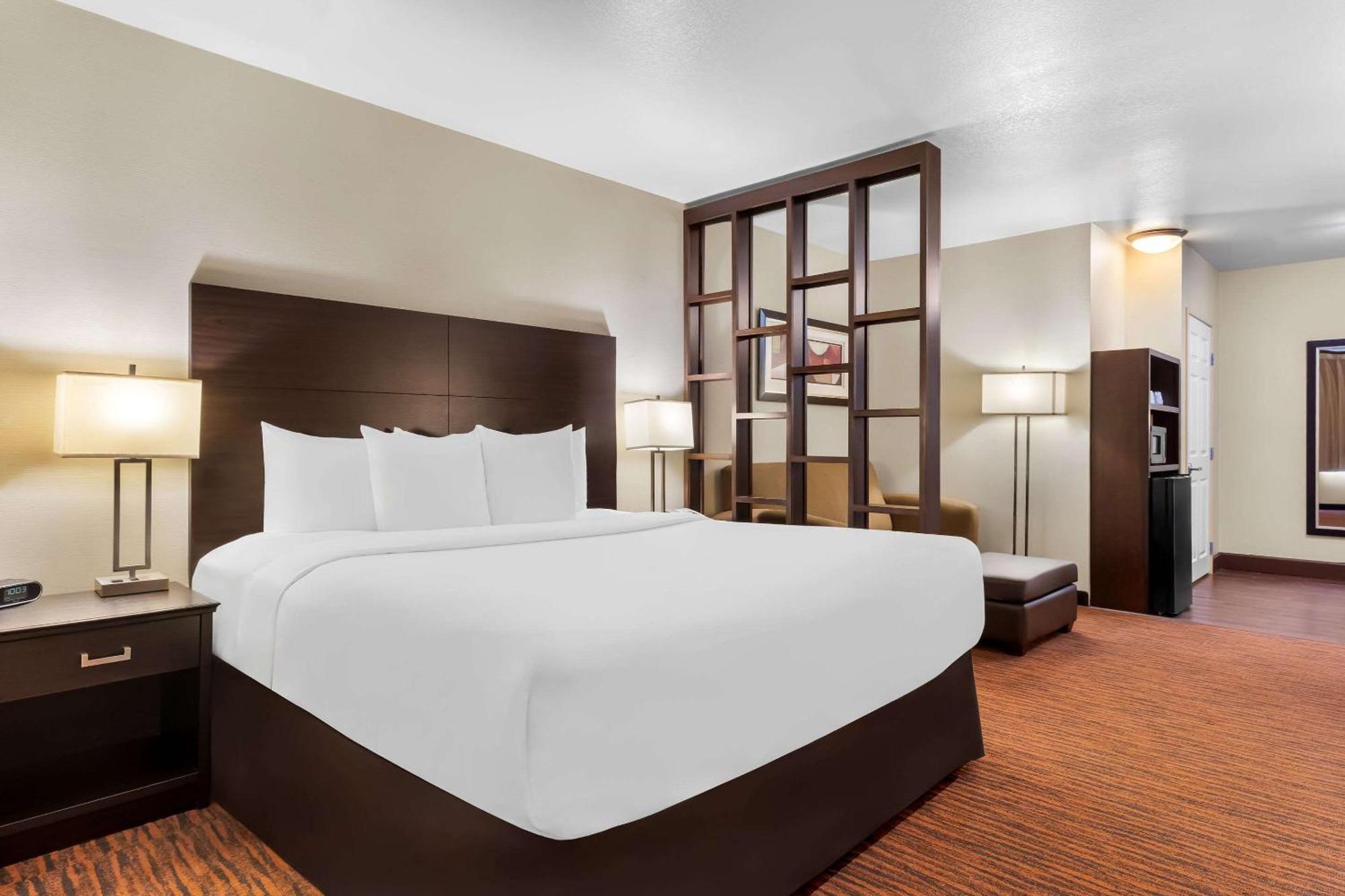 Comfort Suites Кловис Екстериор снимка