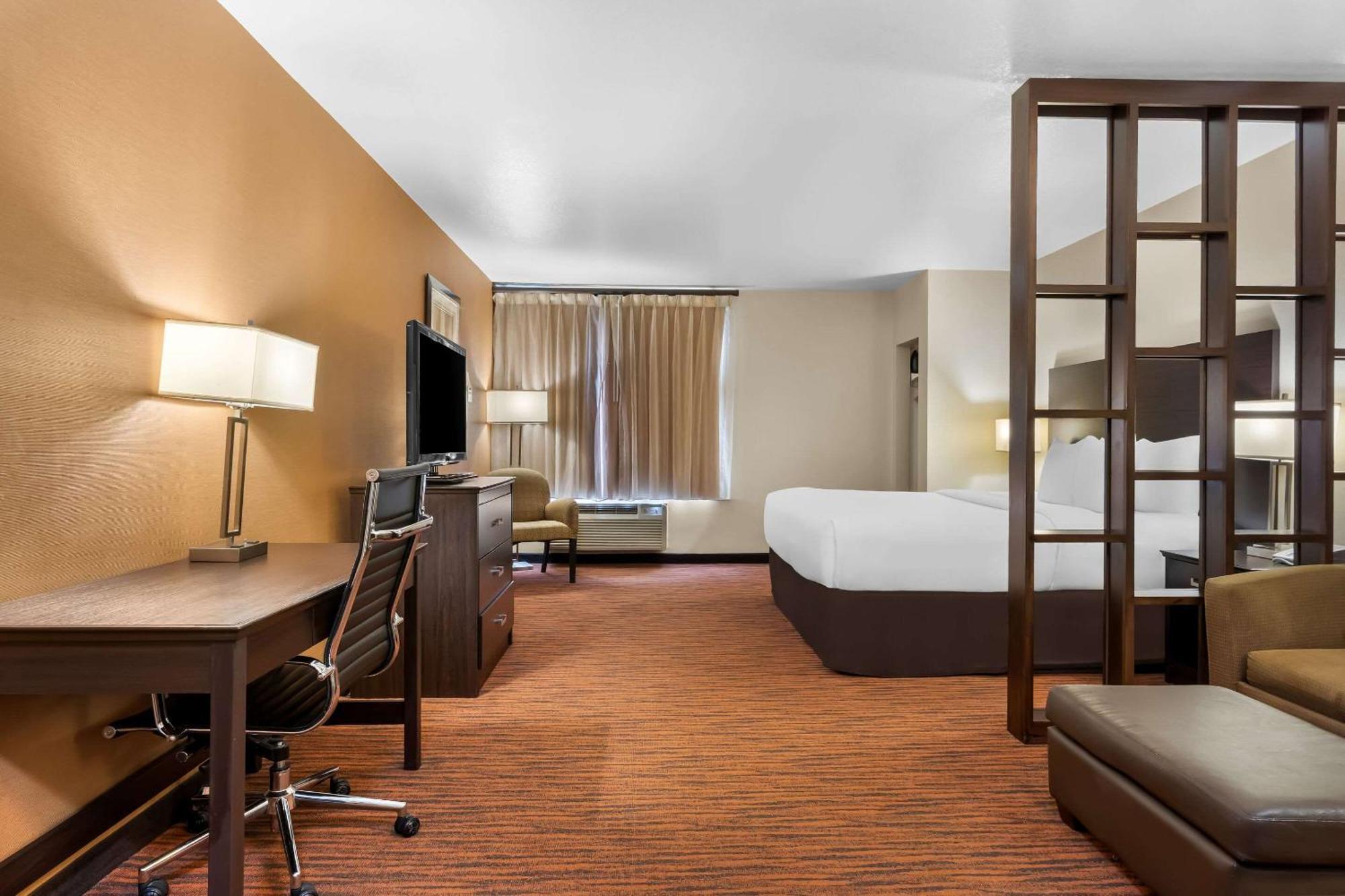 Comfort Suites Кловис Екстериор снимка