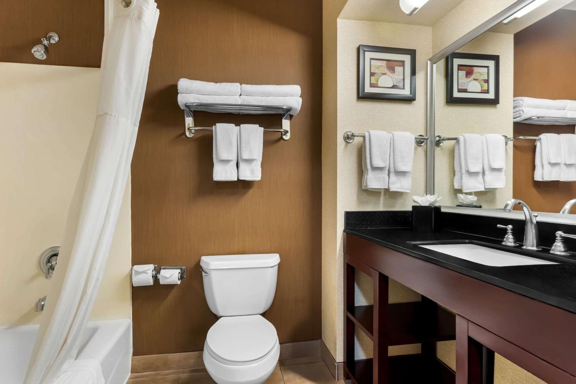Comfort Suites Кловис Екстериор снимка