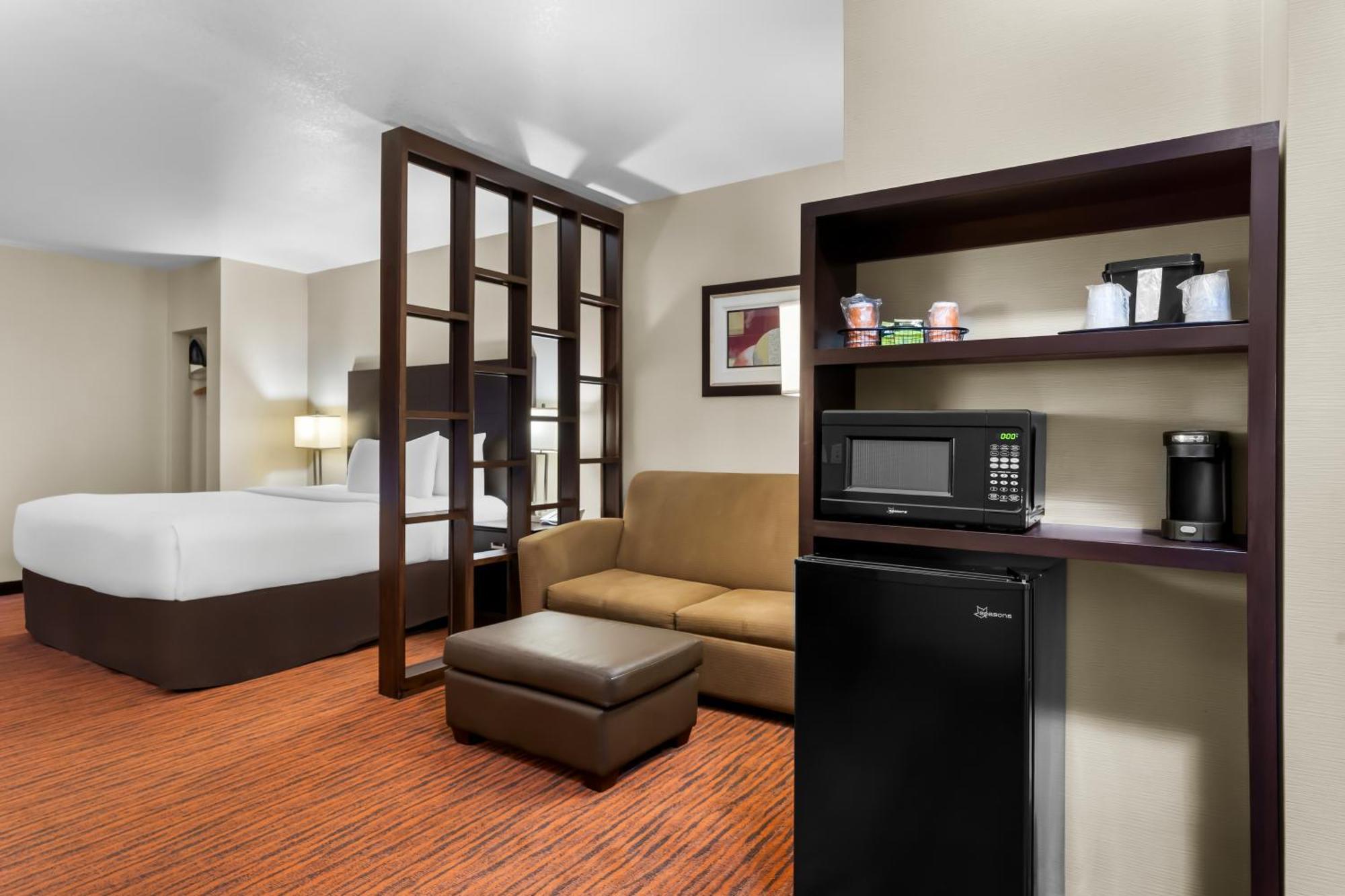 Comfort Suites Кловис Екстериор снимка